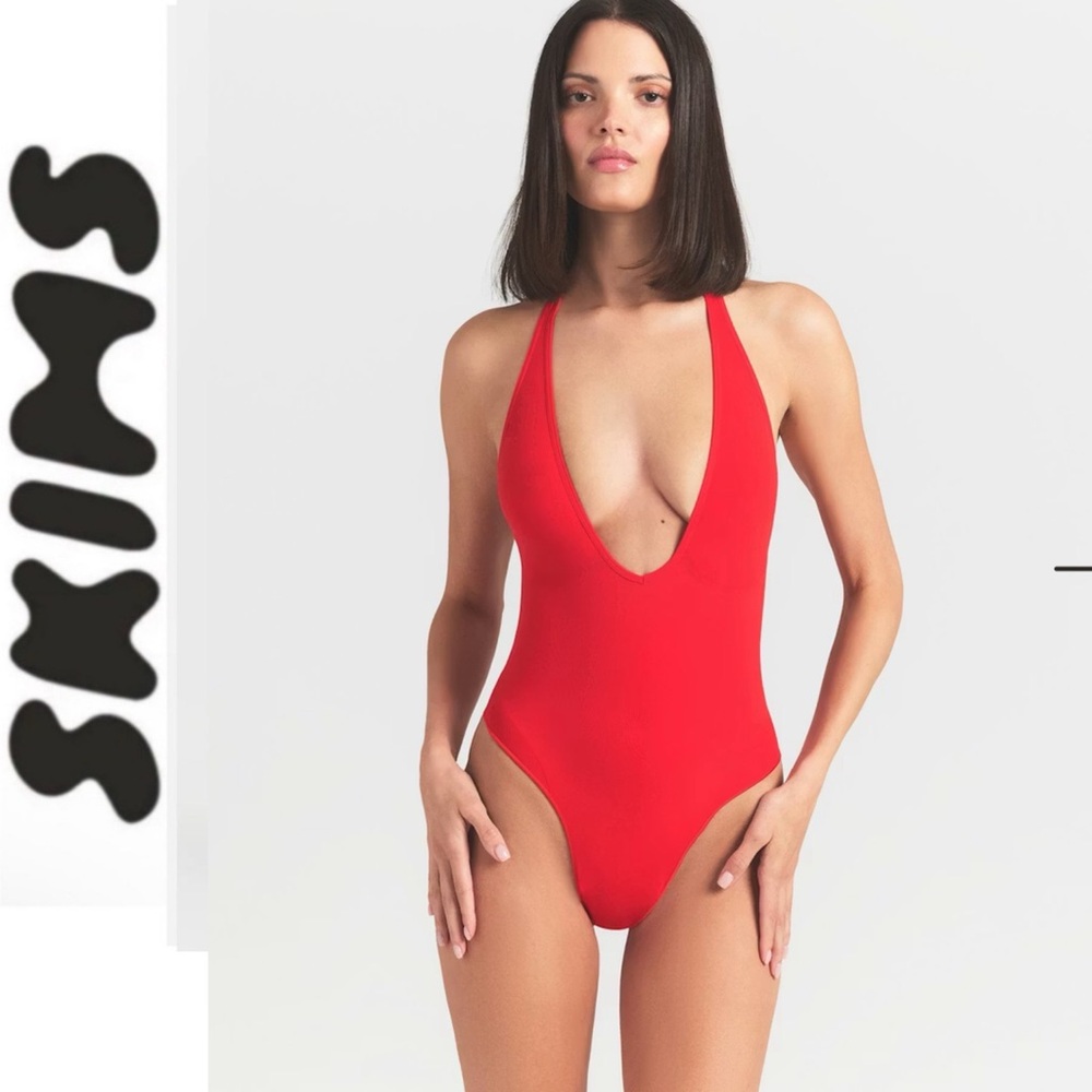 SKIMS ♥️ seamless sculpt deep plunge thong bodysuit~ Ruby